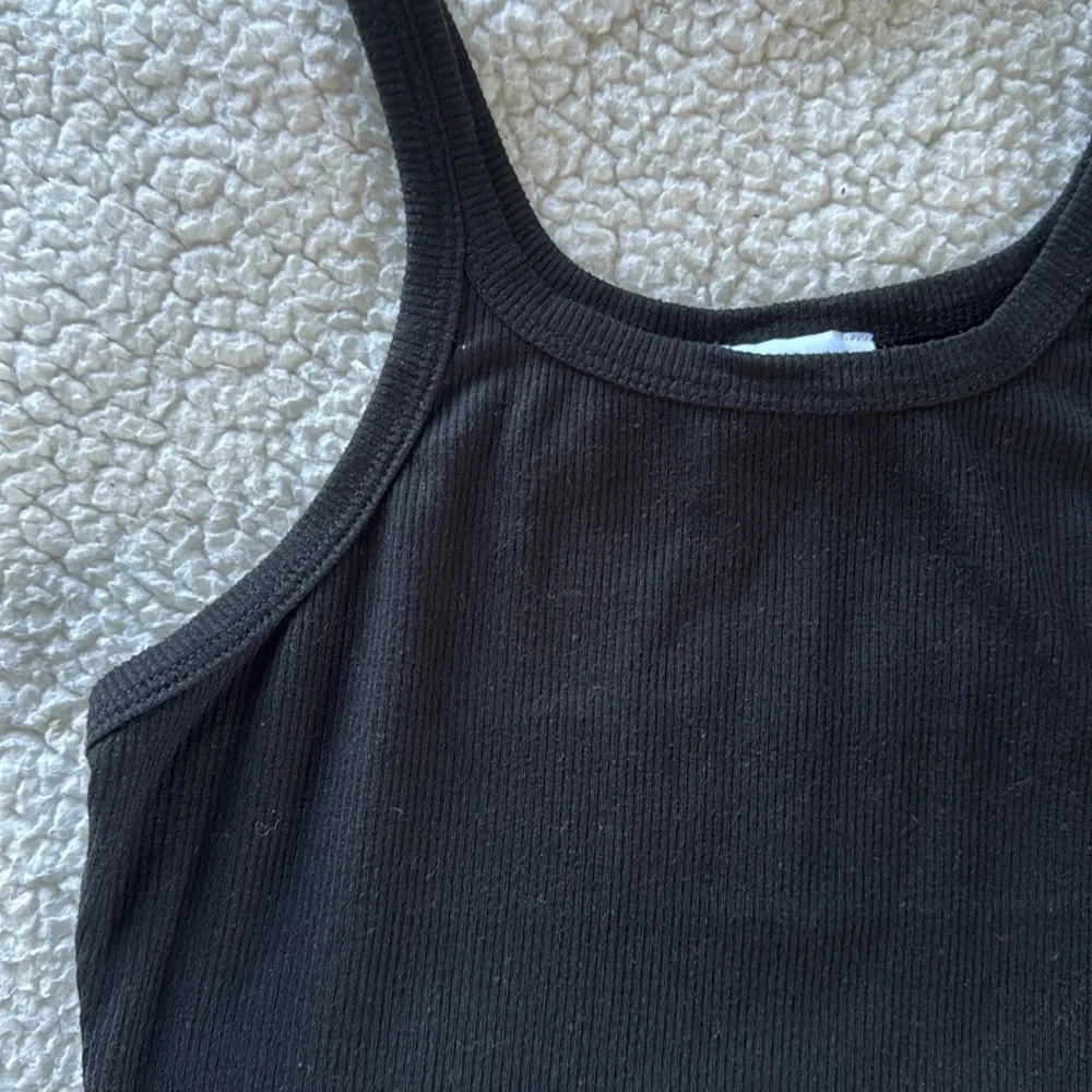 Princess Polly Tank Top Size 4